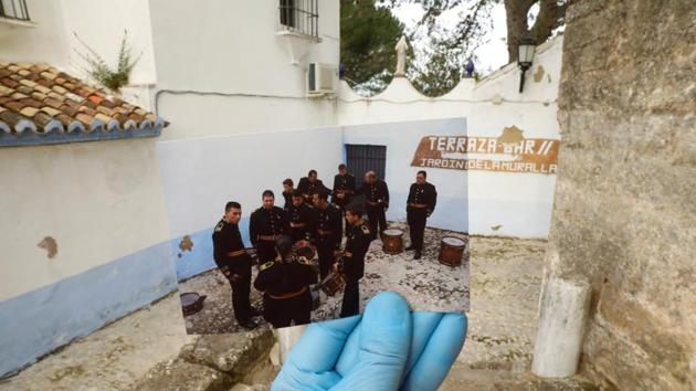 A picture of members of a musical band before a procession made in April 2019, in front of the street of the procession, on April 5, 2020. Ushering in the Holy Week, Pope Francis in his televised mass urged listeners to turn to God “in the tragedy of a pandemic, in the face of the many false securities that have now crumbled, in the face of so many hopes betrayed, in the sense of abandonment that weighs upon our hearts”. (Jon Nazca / REUTERS) A picture of members of a musical band before a procession made in April 2019, in front of the street of the procession, on April 5, 2020. Ushering in the Holy Week, Pope Francis in his televised mass urged listeners to turn to God “in the tragedy of a pandemic, in the face of the many false securities that have now crumbled, in the face of so many hopes betrayed, in the sense of abandonment that weighs upon our hearts”. (Jon Nazca / REUTERS)