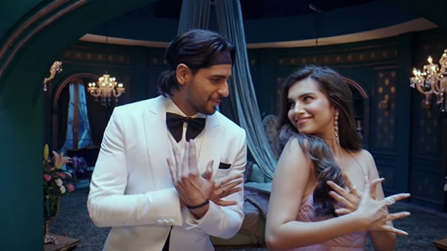 Sidharth Malhotra and Tara Sutaria in Masakali 2.0.