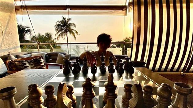 Actor Hrithik Roshan played a game of chess with his son during the lockdown. (Photo:Instagram/hrithikroshan) Actor Hrithik Roshan played a game of chess with his son during the lockdown. (Photo:Instagram/hrithikroshan)