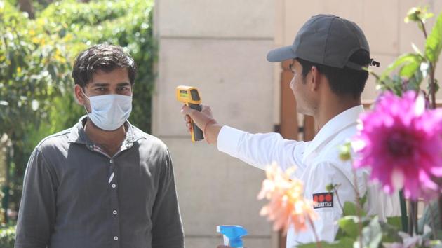 31 units across Uttar Pradesh are manufacturing masks, whereas 99 units are producing sanitisers. (Yogendra Kumar/HT PHOTO) 31 units across Uttar Pradesh are manufacturing masks, whereas 99 units are producing sanitisers. (Yogendra Kumar/HT PHOTO)