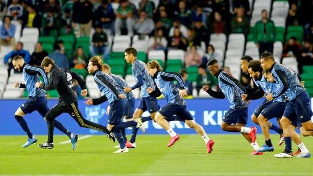 Real Madrid players during the warm up before the match, (REUTERS) Real Madrid players during the warm up before the match, (REUTERS)
