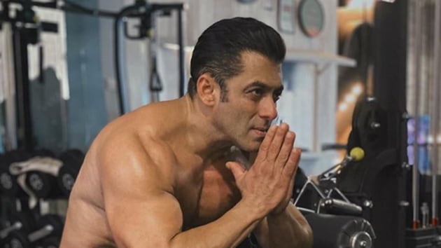 Salman Khan had committed himself to support 25000 daily age earners of the film industry. Salman Khan had committed himself to support 25000 daily age earners of the film industry.