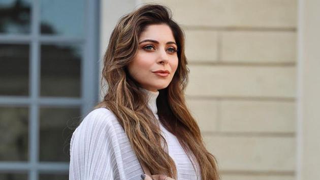 Kanika Kapoor has returned to her family. Kanika Kapoor has returned to her family.
