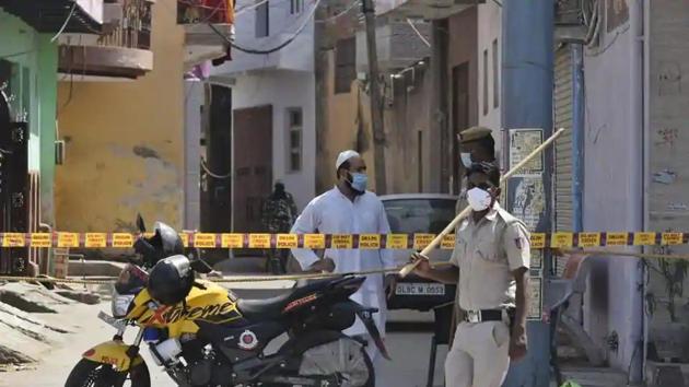 The second-highest number of coronavirus fatalities doesn’t come from any of the other worst-affected regions like Tamil Nadu, Delhi, Uttar Pradesh or Rajasthan but from the state that, as of now, stands at the 10th spot on the tally of worst Covid-19 affected states in the country. (HT Photo/Vipin Kumar) The second-highest number of coronavirus fatalities doesn’t come from any of the other worst-affected regions like Tamil Nadu, Delhi, Uttar Pradesh or Rajasthan but from the state that, as of now, stands at the 10th spot on the tally of worst Covid-19 affected states in the country. (HT Photo/Vipin Kumar)
