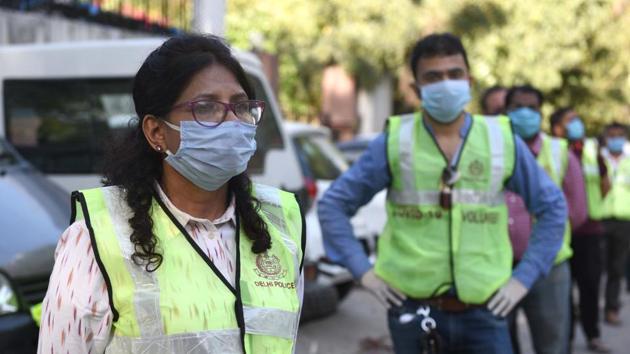 A Covid-19 volunteers’ scheme launched by DCP Central Delhi Sanjay Bhatia, to help maintain social distancing, on day fifteen of the 21-day nationwide lockdown to check the spread of coronavirus, at Rajinder Nagar police station in New Delhi. (Arvind Yadav/HT PHOTO) A Covid-19 volunteers’ scheme launched by DCP Central Delhi Sanjay Bhatia, to help maintain social distancing, on day fifteen of the 21-day nationwide lockdown to check the spread of coronavirus, at Rajinder Nagar police station in New Delhi. (Arvind Yadav/HT PHOTO)