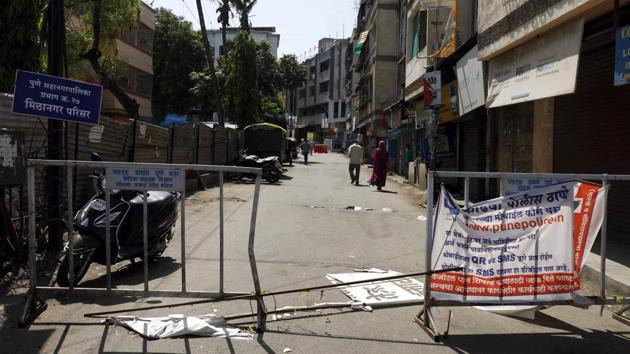 Sealed Kondhwa in Pune on Wednesday. (Rahul Raut/HT PHOTO) Sealed Kondhwa in Pune on Wednesday. (Rahul Raut/HT PHOTO)