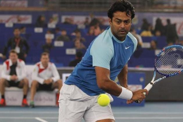 Leander Paes in action.(Hindustan Times)