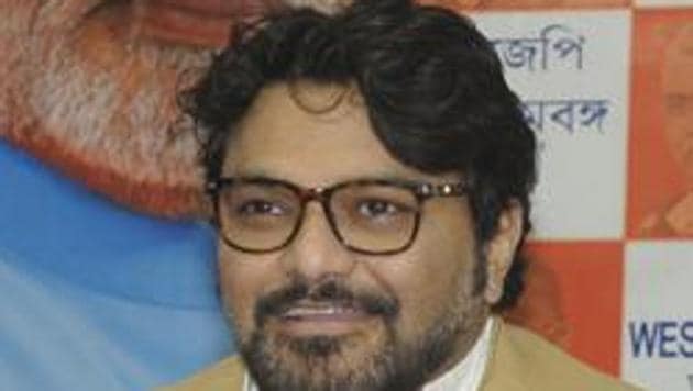 As Mamata Banerjee turned down the Centre’s request to let jute mills and tea gardens functions, Union minister Babul Supriyo took digs at the state government for exempting flower, beetle leaves and sweet shops from the lockdown. (HT PHOTO.) As Mamata Banerjee turned down the Centre’s request to let jute mills and tea gardens functions, Union minister Babul Supriyo took digs at the state government for exempting flower, beetle leaves and sweet shops from the lockdown. (HT PHOTO.)