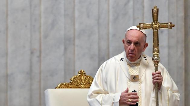 Pope Francis celebrates the "In Coena Domini" Mass of the Lord's Supper of Maundy Thursday, commemorating the Last Supper of Jesus with his disciples and inaugurating the Easter triduum, on April 9, 2020 behind closed doors at St. Peter's basilica in the Vatican, during the lockdown aimed at curbing the spread of the COVID-19 infection, caused by the novel coronavirus. (AFP) Pope Francis celebrates the "In Coena Domini" Mass of the Lord's Supper of Maundy Thursday, commemorating the Last Supper of Jesus with his disciples and inaugurating the Easter triduum, on April 9, 2020 behind closed doors at St. Peter's basilica in the Vatican, during the lockdown aimed at curbing the spread of the COVID-19 infection, caused by the novel coronavirus. (AFP)