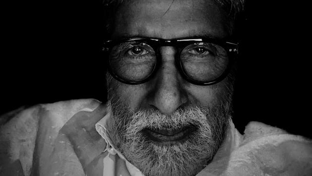 Amitabh Bachchan told fans about the way his mother Teji Bachchan would cure his hurting eyes when he was a child. Amitabh Bachchan told fans about the way his mother Teji Bachchan would cure his hurting eyes when he was a child.