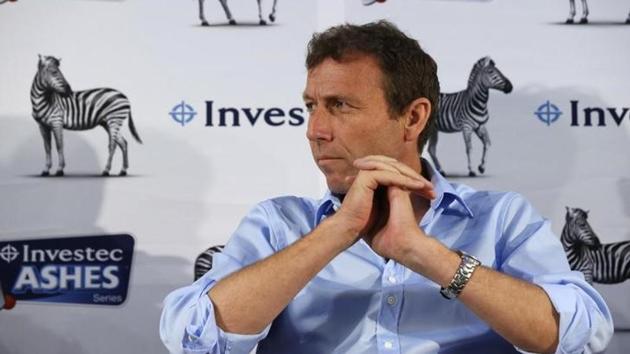 Michael Atherton (Reuters / Andrew Boyers Livepic/Files) Michael Atherton (Reuters / Andrew Boyers Livepic/Files)