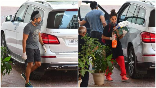 Farhan Akhtar and Shibani Dandekar spotted outside their home.(Varinder Chawla)