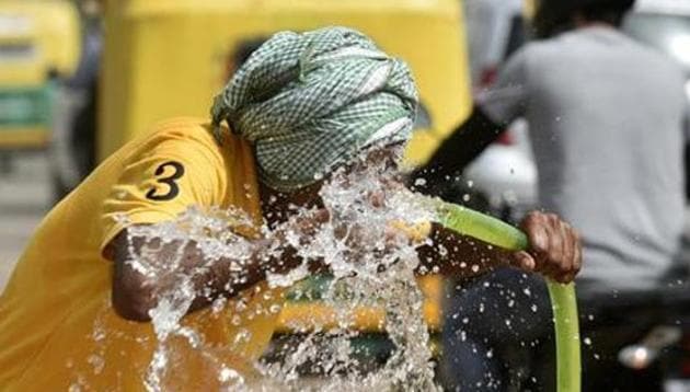 IMD’s heat bulletin for Sunday said maximum temperatures were above normal by 3.1 to 5 degrees C at a few places over Saurashtra, Kutch, Jammu and Kashmir, Assam, Meghalaya, Manipur, Tripura and Nagaland. (Biplov Bhuyan/HT PHOTO) IMD’s heat bulletin for Sunday said maximum temperatures were above normal by 3.1 to 5 degrees C at a few places over Saurashtra, Kutch, Jammu and Kashmir, Assam, Meghalaya, Manipur, Tripura and Nagaland. (Biplov Bhuyan/HT PHOTO)
