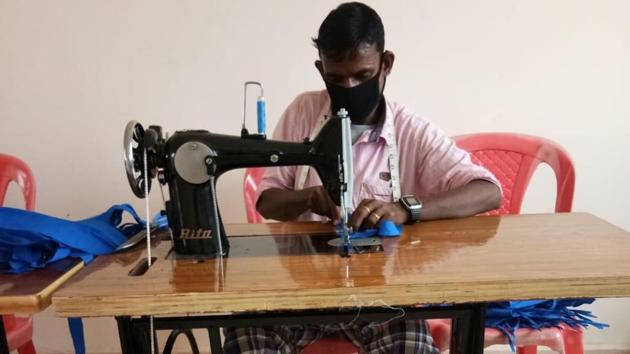 Madakam Lakha joined the Maoists in 1998 as a member of Bal Sanhgam (child soldiers). Earlier, he used to stitch the Maoist commanders’ clothes, but after he surrendered he’s helping the police.(HT Photo)