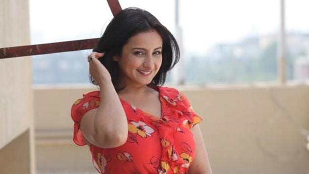 Divya Dutta is making the most of this quarantine period by learning and cooking all her mother’s recipes. Divya Dutta is making the most of this quarantine period by learning and cooking all her mother’s recipes.