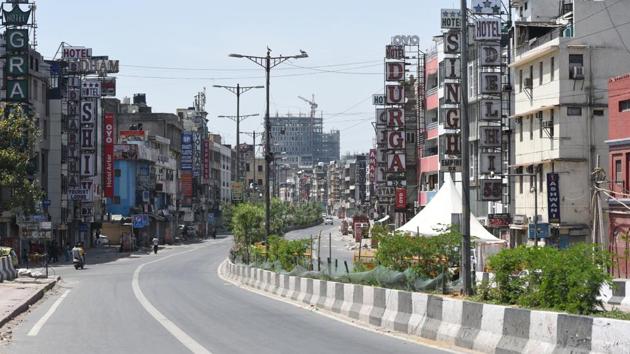 The empty stretch of Paharganj road on day nineteen of the 21-day nationwide lockdown to check the spread of coronavirus, in New Delhi, on Sunday.(Sushil Kumar/HT Photo) The empty stretch of Paharganj road on day nineteen of the 21-day nationwide lockdown to check the spread of coronavirus, in New Delhi, on Sunday.(Sushil Kumar/HT Photo)