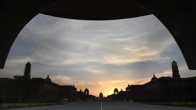 Deserted view of Vijay Chowk on day nineteen of the 21-day nationwide lockdown to check the spread of coronavirus, at Rajpath, in New Delhi, India. (Arvind Yadav/HT PHOTO) Deserted view of Vijay Chowk on day nineteen of the 21-day nationwide lockdown to check the spread of coronavirus, at Rajpath, in New Delhi, India. (Arvind Yadav/HT PHOTO)