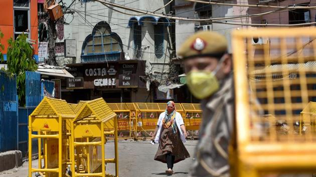 Barricades are seen at the Turkman Gate on day nineteen of the 21 day nationwide lockdown to check the spread of coronavirus, in New Delhi, on Sunday, April 12, 2020. (Sushil Kumar/HT PHOTO) Barricades are seen at the Turkman Gate on day nineteen of the 21 day nationwide lockdown to check the spread of coronavirus, in New Delhi, on Sunday, April 12, 2020. (Sushil Kumar/HT PHOTO)
