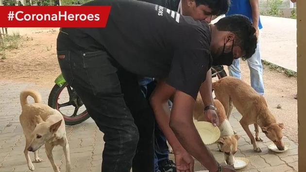 A team of 30 students led by Rohit Kumar Bondugula took the initiative to feed the stray dogs. (UoH website) A team of 30 students led by Rohit Kumar Bondugula took the initiative to feed the stray dogs. (UoH website)