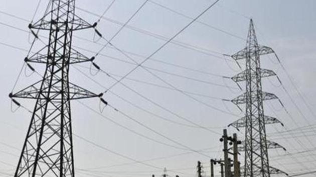 An unintended benefit of the dip in electricity consumption is a 6% dip in particulate matter (PM) pollution on April 1 compared to December 2019 in these countries, the data tracker launched on Monday indicated. (HT file photo) An unintended benefit of the dip in electricity consumption is a 6% dip in particulate matter (PM) pollution on April 1 compared to December 2019 in these countries, the data tracker launched on Monday indicated. (HT file photo)