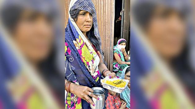 Jamna Bai is grateful for the food she receives, but feels tormented at the treatment meted out to them when they ask for more food.(Pratham Gokhale/HT Photo)
