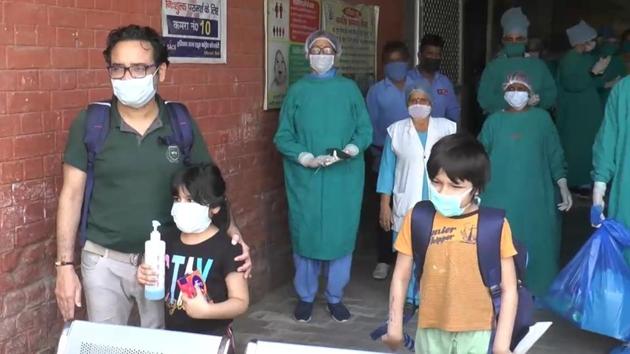 The health department bulletin said four more patients were discharged on Tuesday, two each from Gurugram and Sirsa, taking the tally of the cured people to 41. (HT photo) The health department bulletin said four more patients were discharged on Tuesday, two each from Gurugram and Sirsa, taking the tally of the cured people to 41. (HT photo)