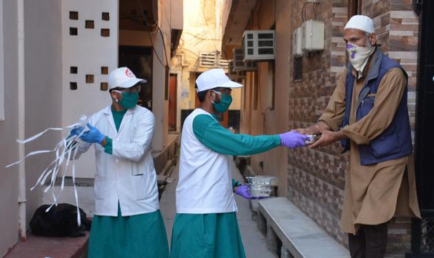 The administration had claimed that they would be providing food and ration at the door steps of the residents. (Sant Arora/Ht) The administration had claimed that they would be providing food and ration at the door steps of the residents. (Sant Arora/Ht)