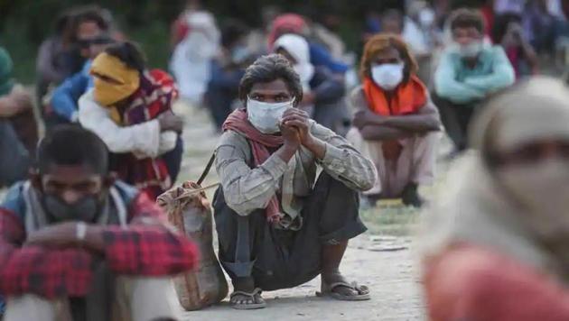 It comes after an initial three-week nationwide lockdown to flatten the curve of infections that ended Tuesday midnight was extended by 19 days to May 3. (Photo: Sanchit Khanna/HT) It comes after an initial three-week nationwide lockdown to flatten the curve of infections that ended Tuesday midnight was extended by 19 days to May 3. (Photo: Sanchit Khanna/HT)