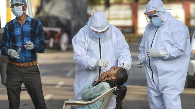 According to the Ministry of Health and Family Welfare, 735 people have tested positive for coronavirus in Uttar Pradesh including 11 deaths. (PTI file photo) According to the Ministry of Health and Family Welfare, 735 people have tested positive for coronavirus in Uttar Pradesh including 11 deaths. (PTI file photo)