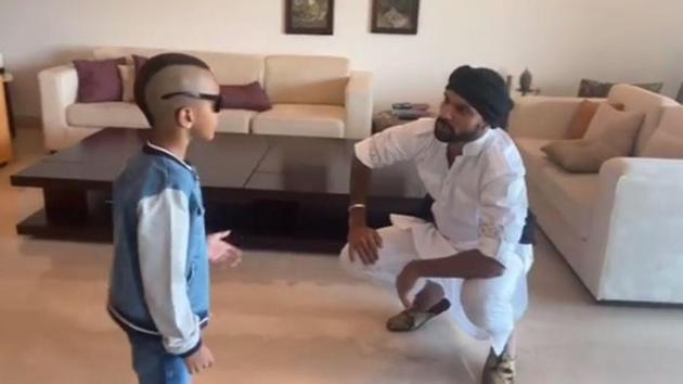 Shikhar Dhawan Dances With Son Zoravar On ‘daddy Cool’ Crickit