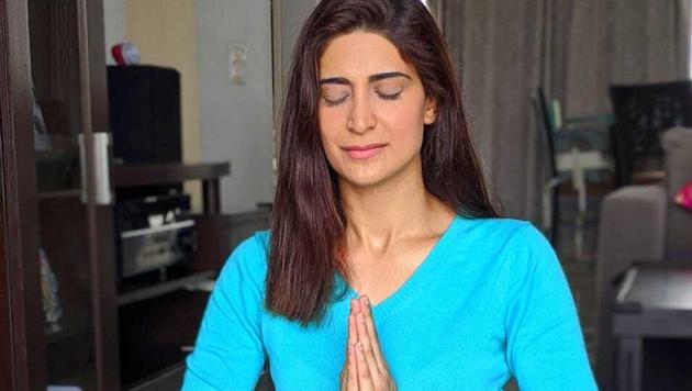 Wondering why, chanting helps one stay happy and rejuvenate? Psychologists say it is because we start thinking of positive things in our life and ignite a feeling of gratitude Wondering why, chanting helps one stay happy and rejuvenate? Psychologists say it is because we start thinking of positive things in our life and ignite a feeling of gratitude