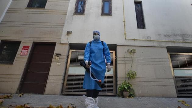 PPE kits include coveralls or full body suits, gloves, masks, head-cover respirators, goggles or face shields, and foot covers, among other elements. (Amal KS/HT PHOTO) PPE kits include coveralls or full body suits, gloves, masks, head-cover respirators, goggles or face shields, and foot covers, among other elements. (Amal KS/HT PHOTO)