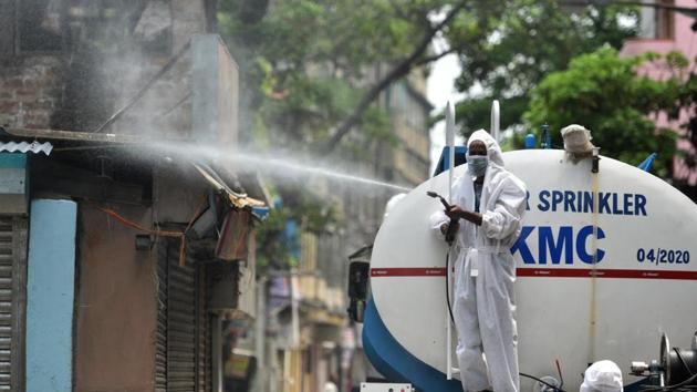 Only symptomatic patients were to be tested under the strategy, which was amended on Thursday to include even asymptomatic people who may be carrying the virus. (Photo by Samir Jana / Hindustan Times) Only symptomatic patients were to be tested under the strategy, which was amended on Thursday to include even asymptomatic people who may be carrying the virus. (Photo by Samir Jana / Hindustan Times)