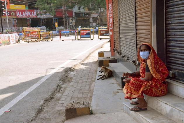 A woman is seen at Frazer road during the lockdown, in Patna, Bihar, India, on Thursday, April 16, 2020. (Photo by Santosh Kumar/ Hindustan Times) A woman is seen at Frazer road during the lockdown, in Patna, Bihar, India, on Thursday, April 16, 2020. (Photo by Santosh Kumar/ Hindustan Times)
