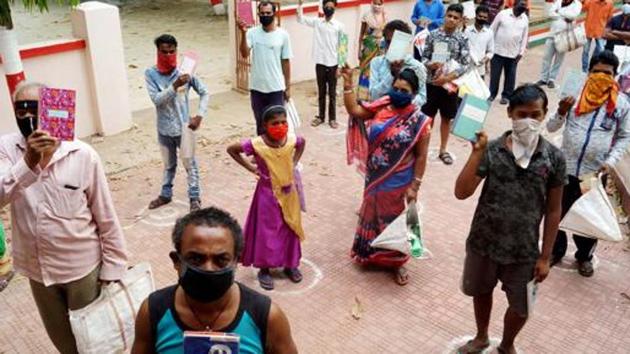 Chief secretary Asit Tripathy said the 5000 samples would be collected from people with vulnerabilities to Covid-19 in an intensive drive to find out the exact spread of coronavirus in the Odisha capital with 1-million plus population.(ANI PHOTO.) Chief secretary Asit Tripathy said the 5000 samples would be collected from people with vulnerabilities to Covid-19 in an intensive drive to find out the exact spread of coronavirus in the Odisha capital with 1-million plus population.(ANI PHOTO.)