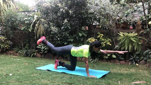 Faquih has dedicated an hour to a work out regime, comprising of various stretches and floor exercises. (HT PHOTO) Faquih has dedicated an hour to a work out regime, comprising of various stretches and floor exercises. (HT PHOTO)