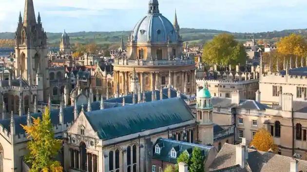 Oxford University (Courtesy www.ox.ac.uk) Oxford University (Courtesy www.ox.ac.uk)