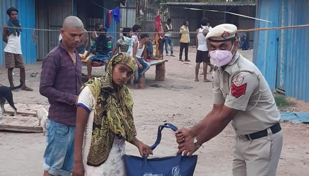 The video of a distressed mother, Mehak from Delhi who lived on the footpath with her two week old daughter and husband, had recently gone viral.