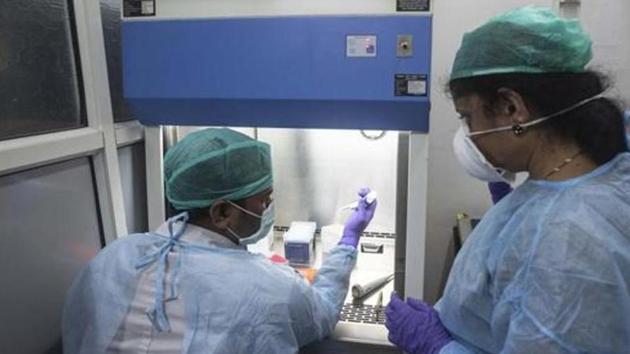 Pune is the second hotspot in Maharashtra after Mumbai with experts calling for more testing. The district administration is now trying to get more labs on board, said officials. (Pratham Gokhale/HT Photo) Pune is the second hotspot in Maharashtra after Mumbai with experts calling for more testing. The district administration is now trying to get more labs on board, said officials. (Pratham Gokhale/HT Photo)