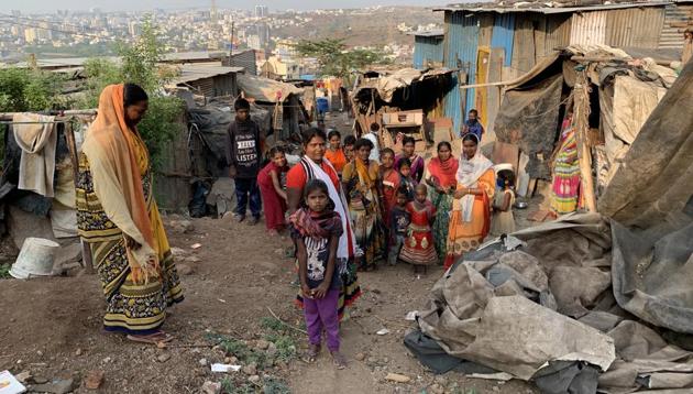Members of Vadar community at Guru Nanaknagar, to whom supplies are now reaching. (HT PHOTO) Members of Vadar community at Guru Nanaknagar, to whom supplies are now reaching. (HT PHOTO)