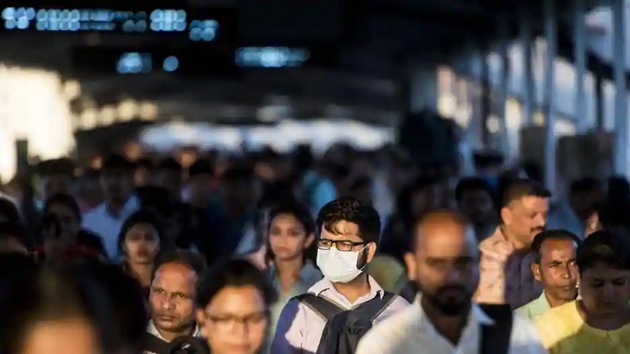 On Sunday, Maharashtra recorded its previous steepest increase with 552 cases. (Satyabrata Tripathy/HT Photo) On Sunday, Maharashtra recorded its previous steepest increase with 552 cases. (Satyabrata Tripathy/HT Photo)