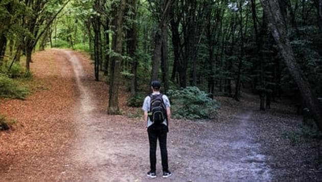 When faced with a situation that requires decision-making skills, people may know which choice gives them the best chance of success, but still take the other option. (UNSPLASH) When faced with a situation that requires decision-making skills, people may know which choice gives them the best chance of success, but still take the other option. (UNSPLASH)