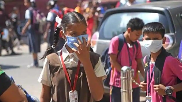 The Class 9 student at government girls senior secondary school in Sangam Vihar used to get a packet of sanitary napkins every month from her school.(HT Photo (Representative image))