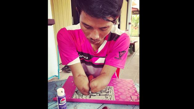 Morn Chear working on his art. (Instagram/@mornchear) Morn Chear working on his art. (Instagram/@mornchear)