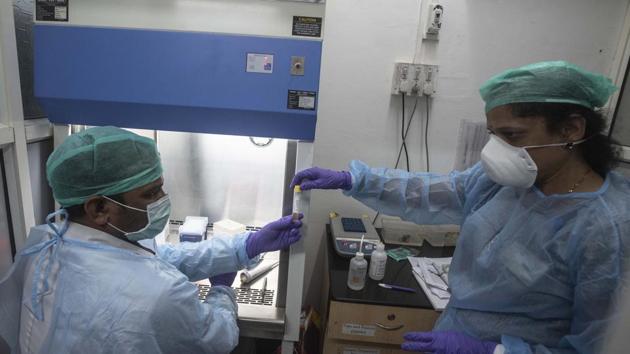 A total of 1,914 people have been quarantined after exhibiting flu like symptoms. (Pratham Gokhale/HT Photo) A total of 1,914 people have been quarantined after exhibiting flu like symptoms. (Pratham Gokhale/HT Photo)