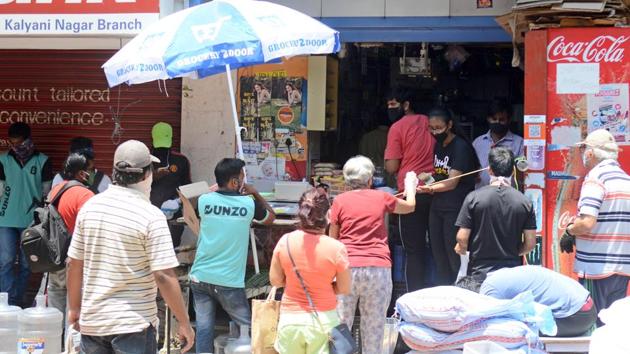 Government has allowed select commercial activities to take place in the second phase of lockdown. (HT Photo/Shankar Narayan) Government has allowed select commercial activities to take place in the second phase of lockdown. (HT Photo/Shankar Narayan)