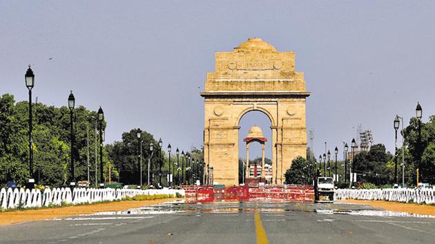 The India Gate war memorial is pictured after air pollution level started to drop during nationwide coronavirus lockdown.(REUTERS) The India Gate war memorial is pictured after air pollution level started to drop during nationwide coronavirus lockdown.(REUTERS)