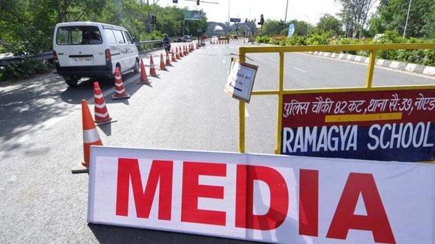 Print and electronic media are part of essential services and professionals working in the field are exempt from the lockdown. (Sunil Ghosh / HT Photo) Print and electronic media are part of essential services and professionals working in the field are exempt from the lockdown. (Sunil Ghosh / HT Photo)
