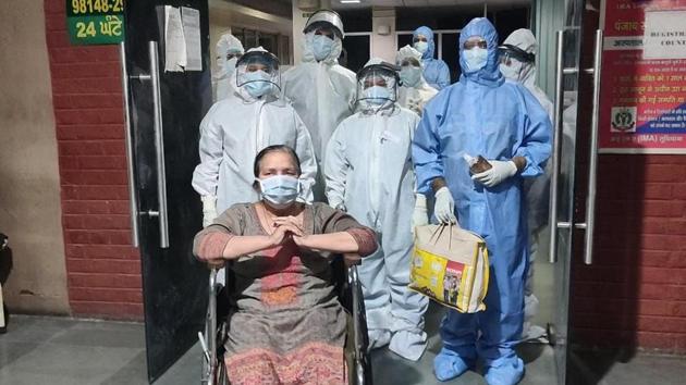 The 72-year-old Jalandhar-based woman, who was cured of Covid-19 at Christian Medical College and Hospital. (HT PHOTO) The 72-year-old Jalandhar-based woman, who was cured of Covid-19 at Christian Medical College and Hospital. (HT PHOTO)