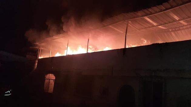 Fire breaks out at textile factory in Thane; no one injured | Mumbai ...